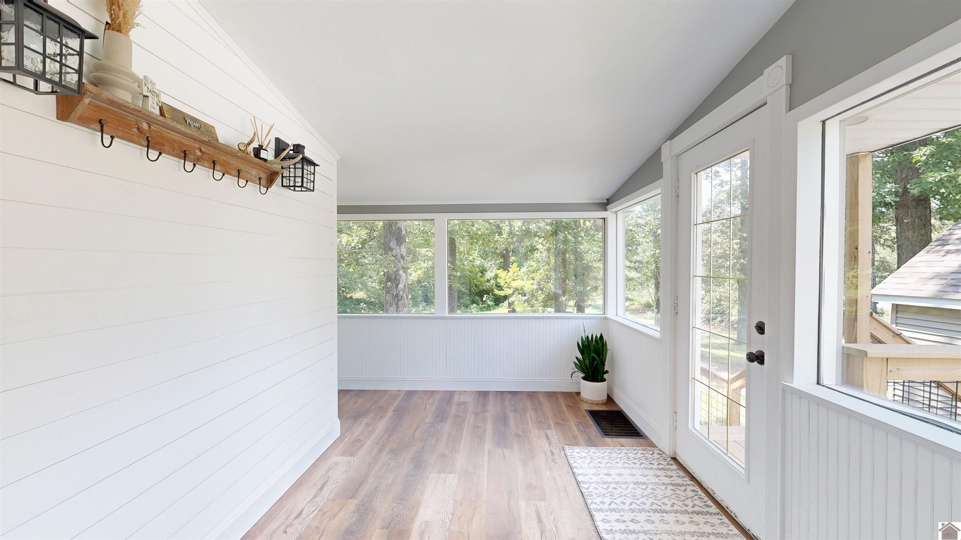 865 South Friendship