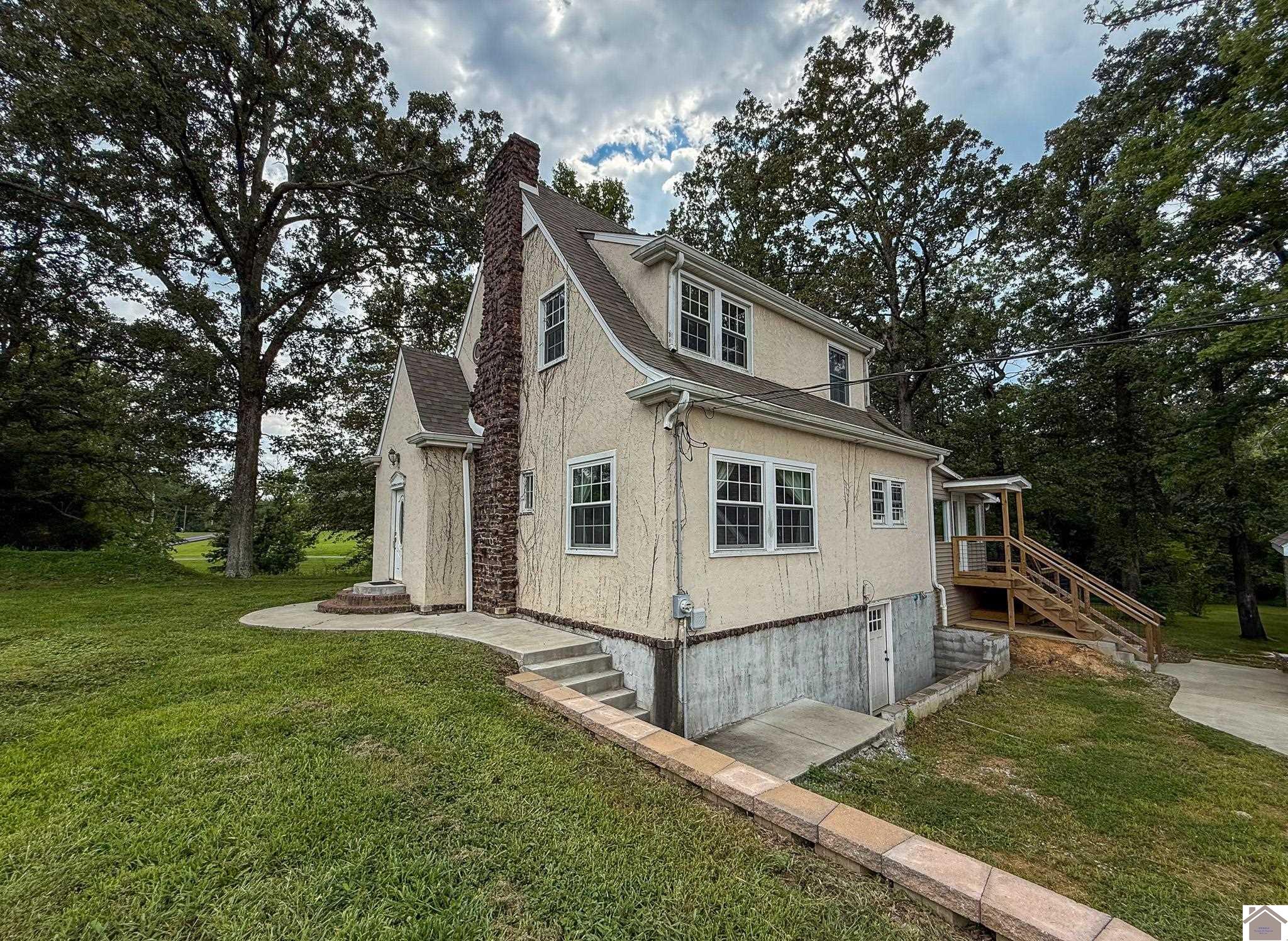 865 South Friendship