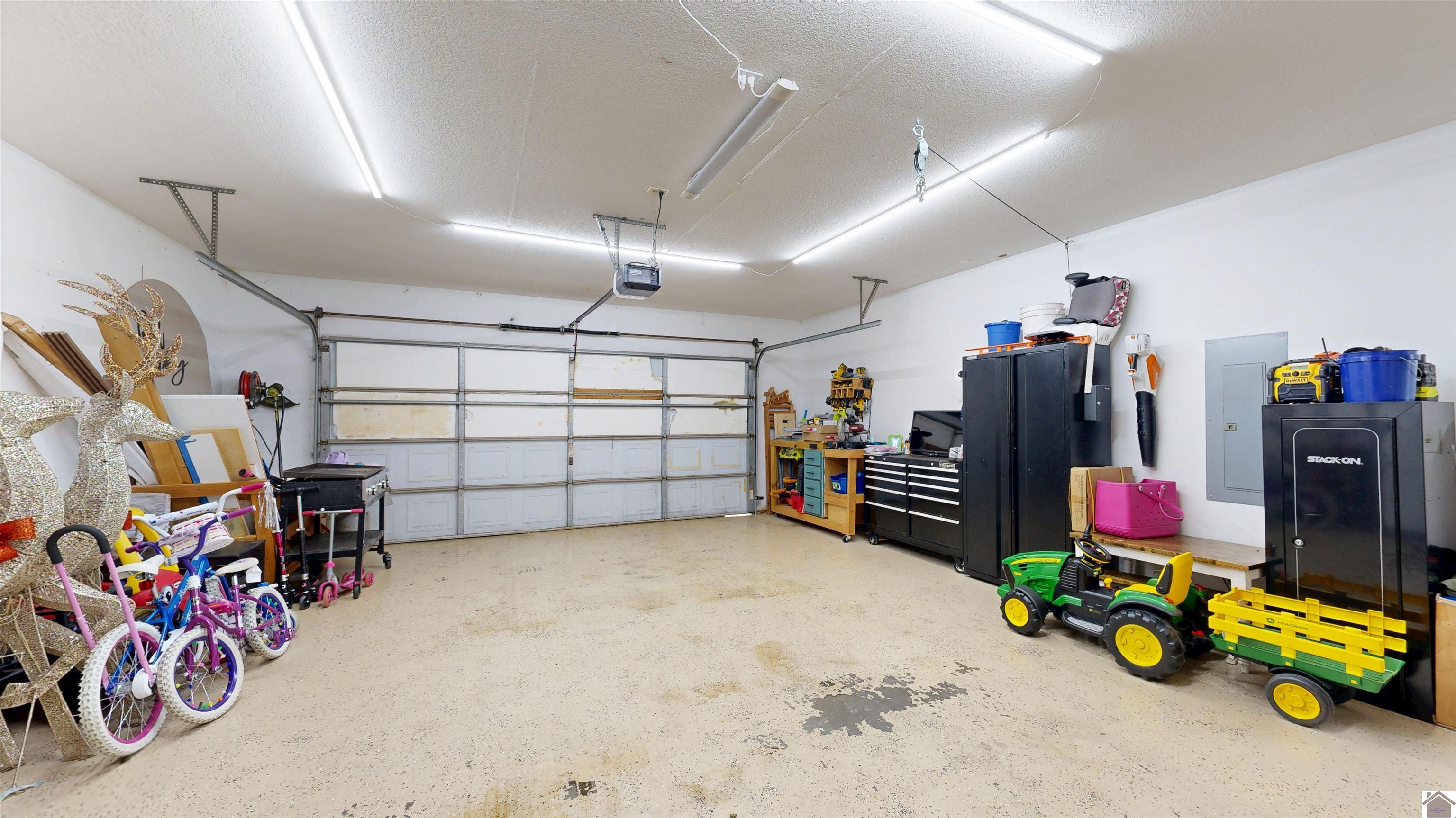 2445 Lovelaceville Florence Station Rd W.