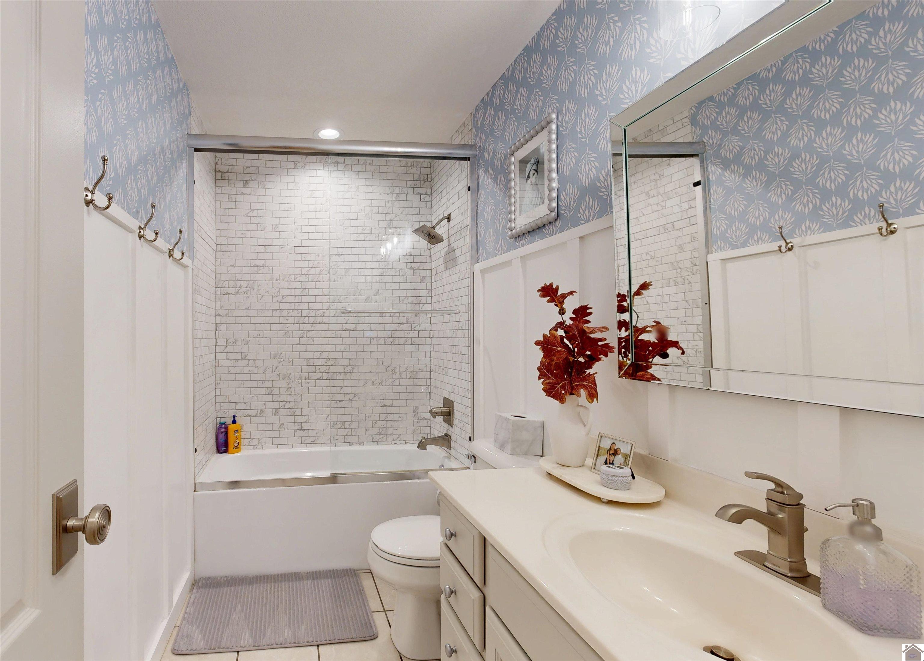 2445 Lovelaceville Florence Station Rd W.