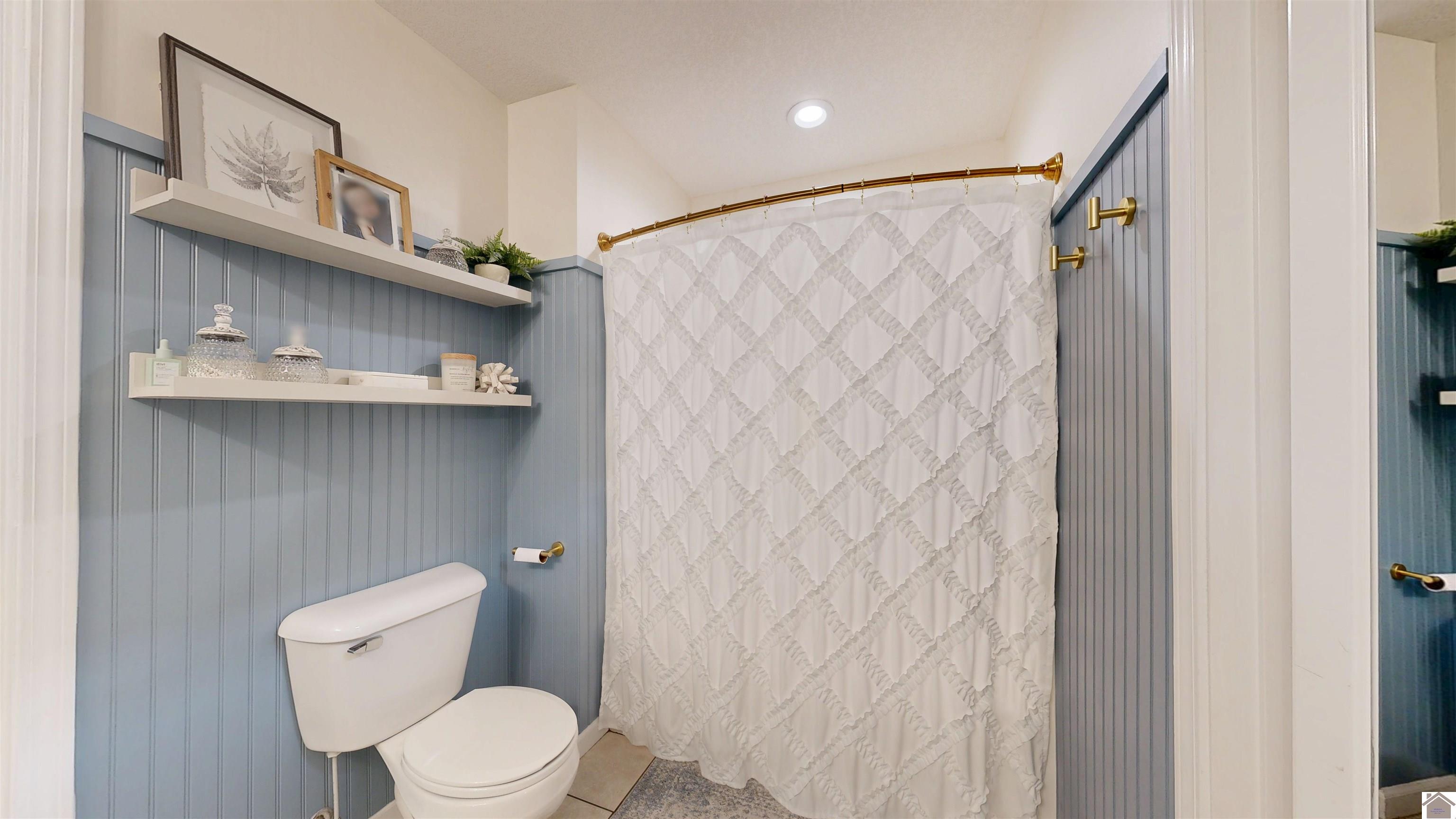 2445 Lovelaceville Florence Station Rd W.