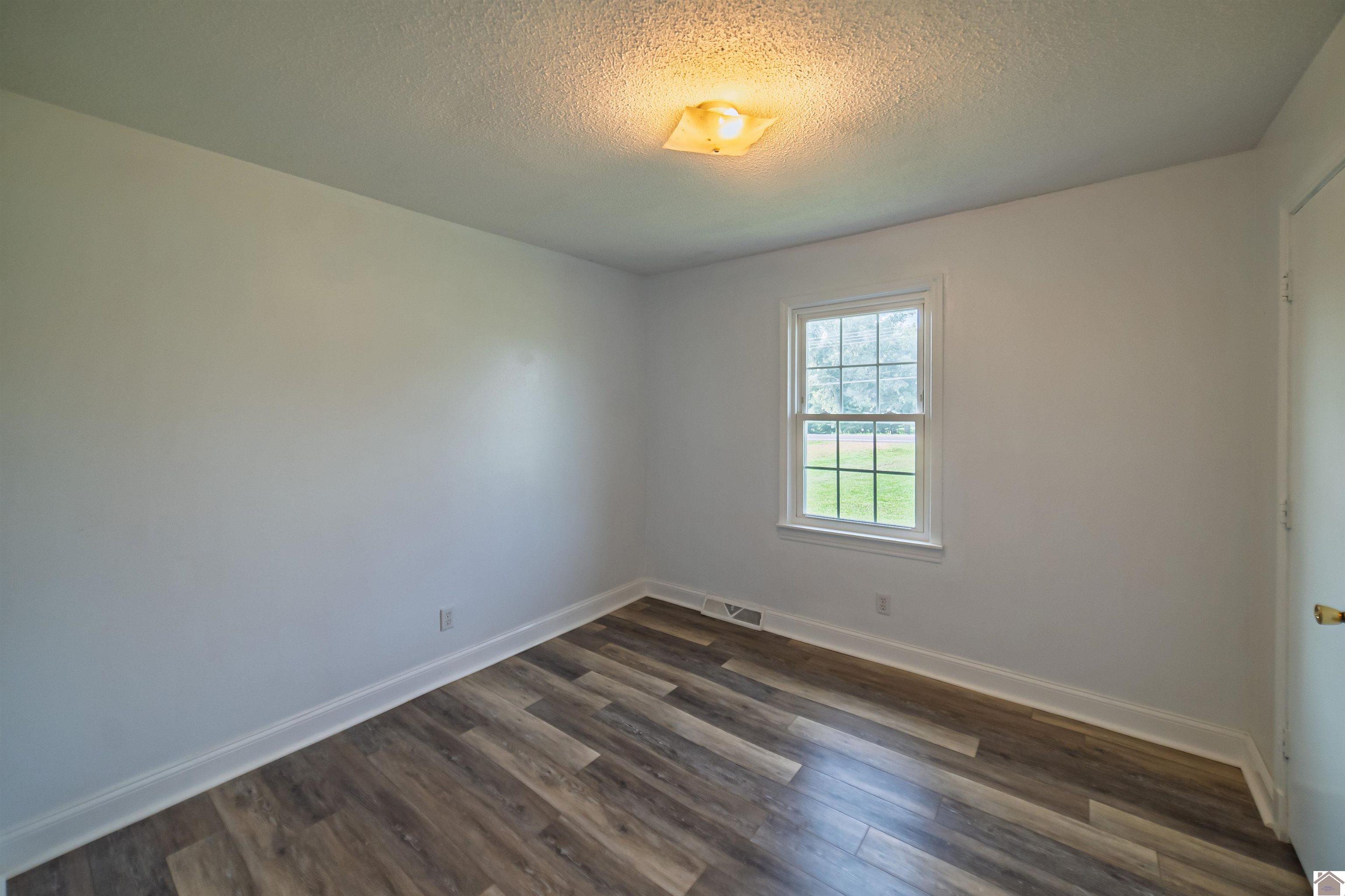 9676 State Route 121 N
