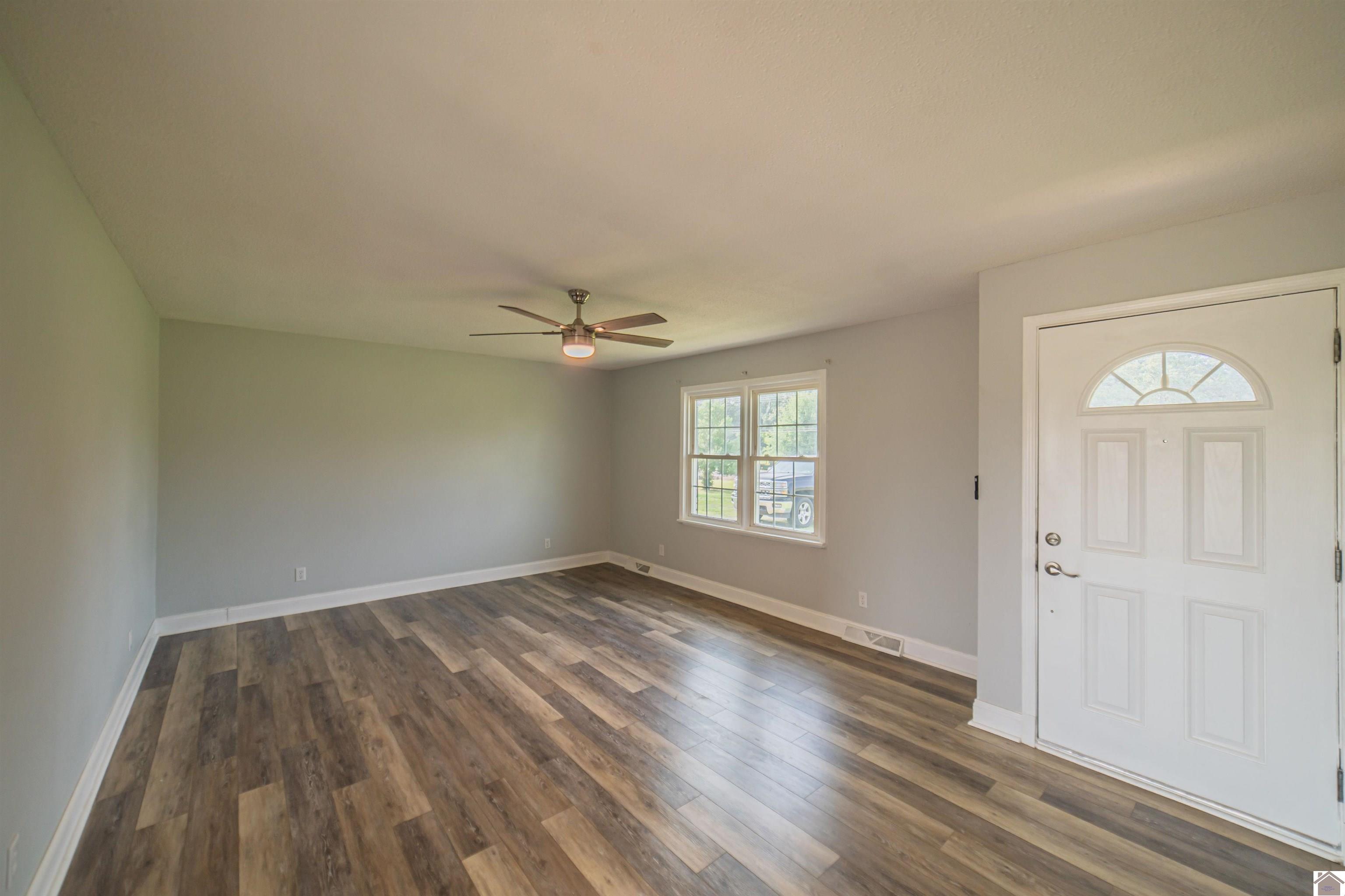 9676 State Route 121 N