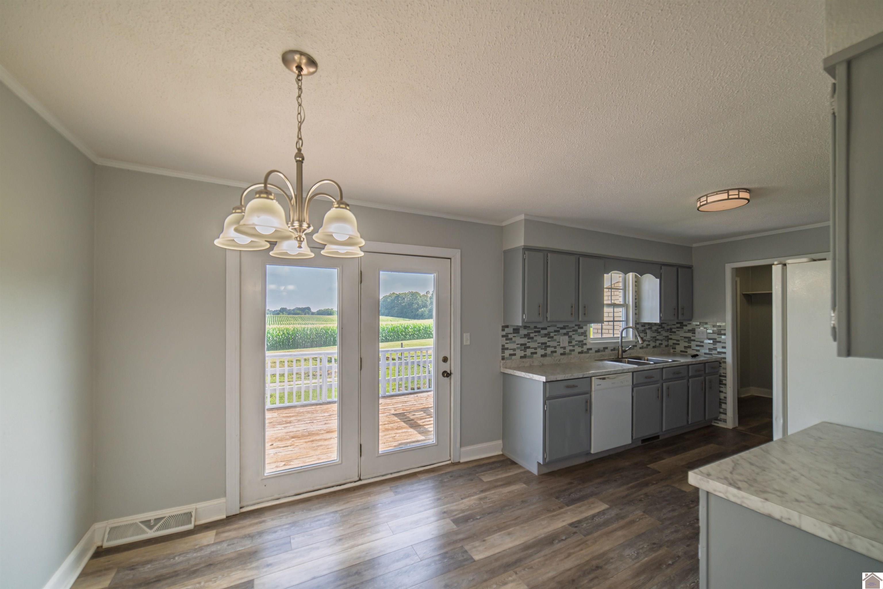 9676 State Route 121 N