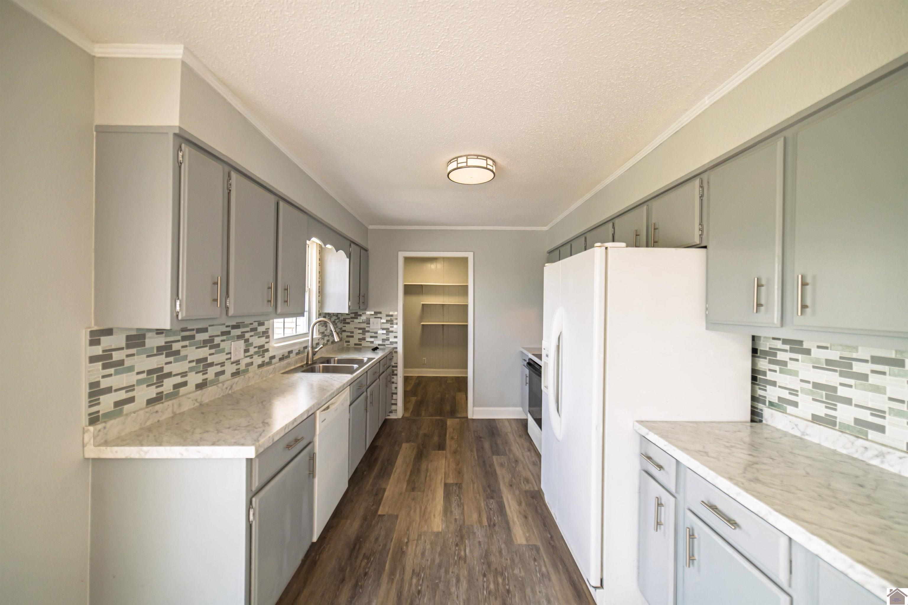 9676 State Route 121 N
