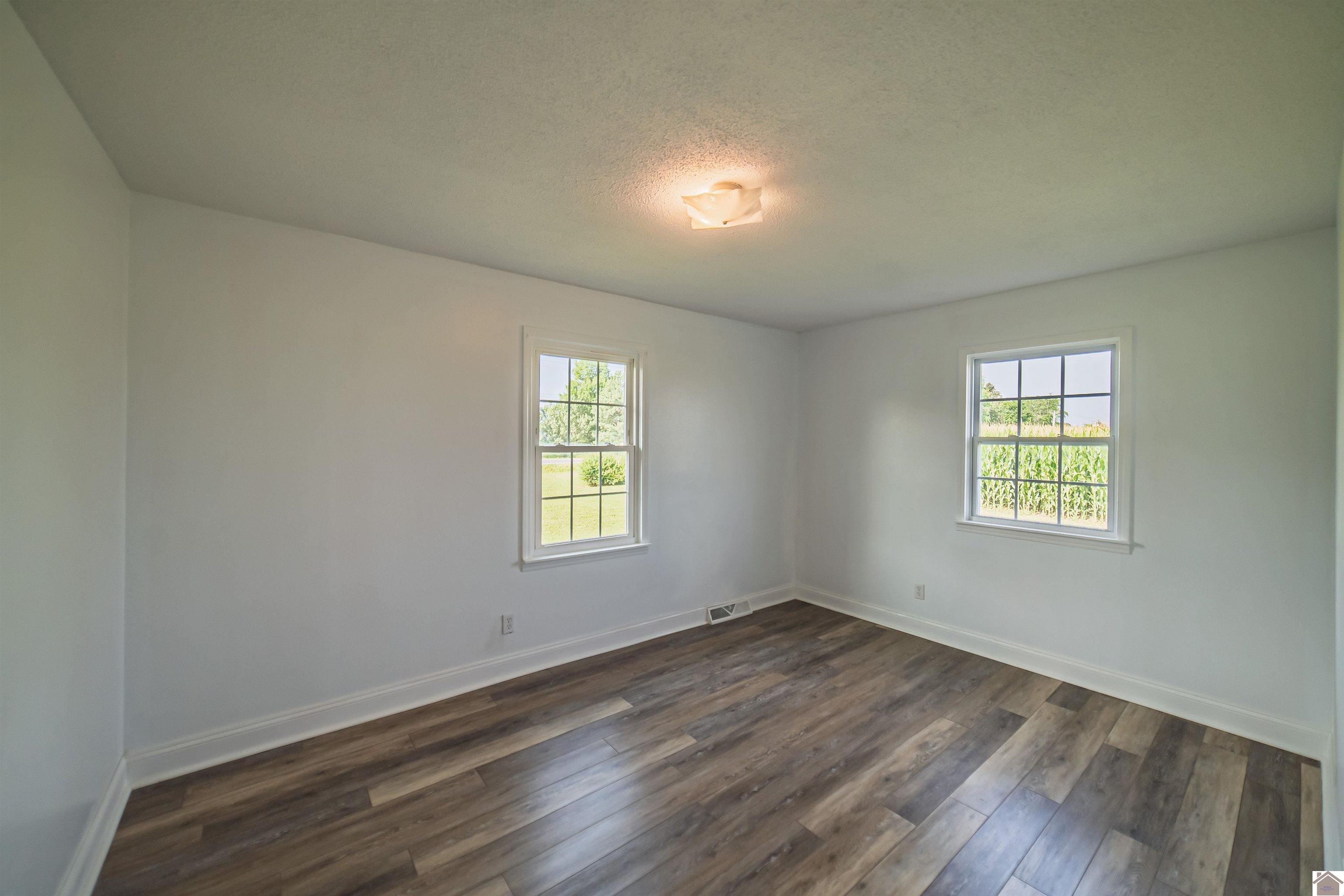9676 State Route 121 N