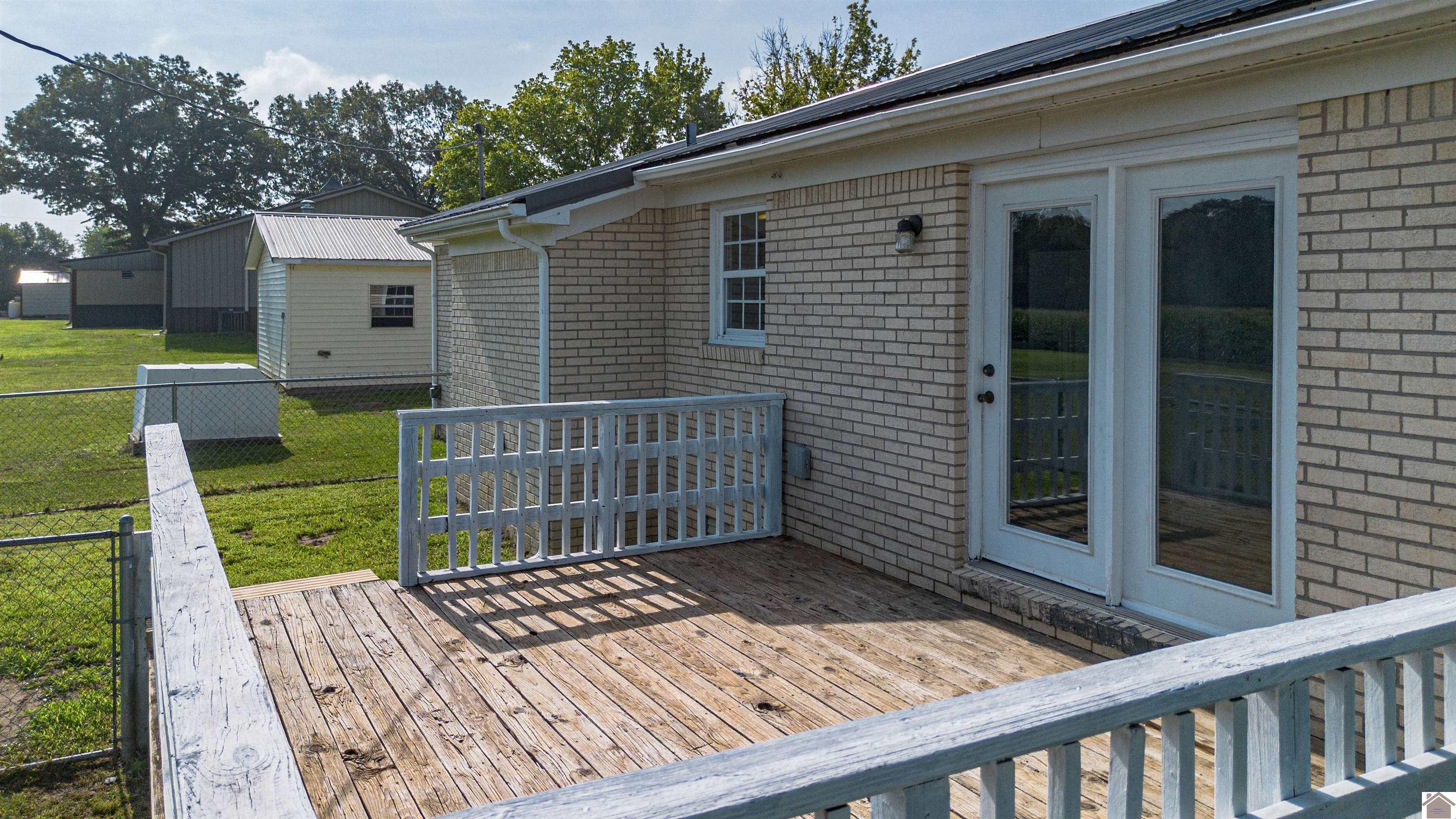 9676 State Route 121 N