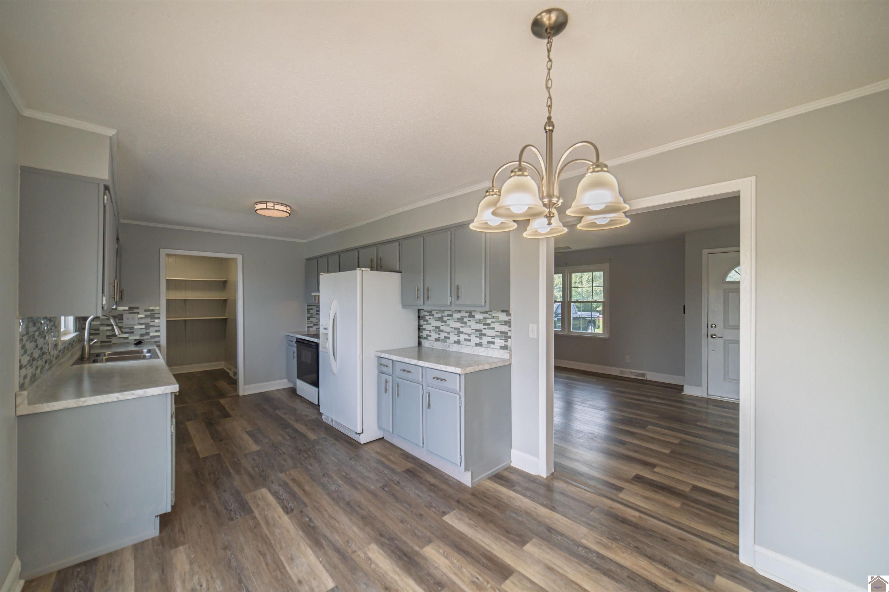 9676 State Route 121 N