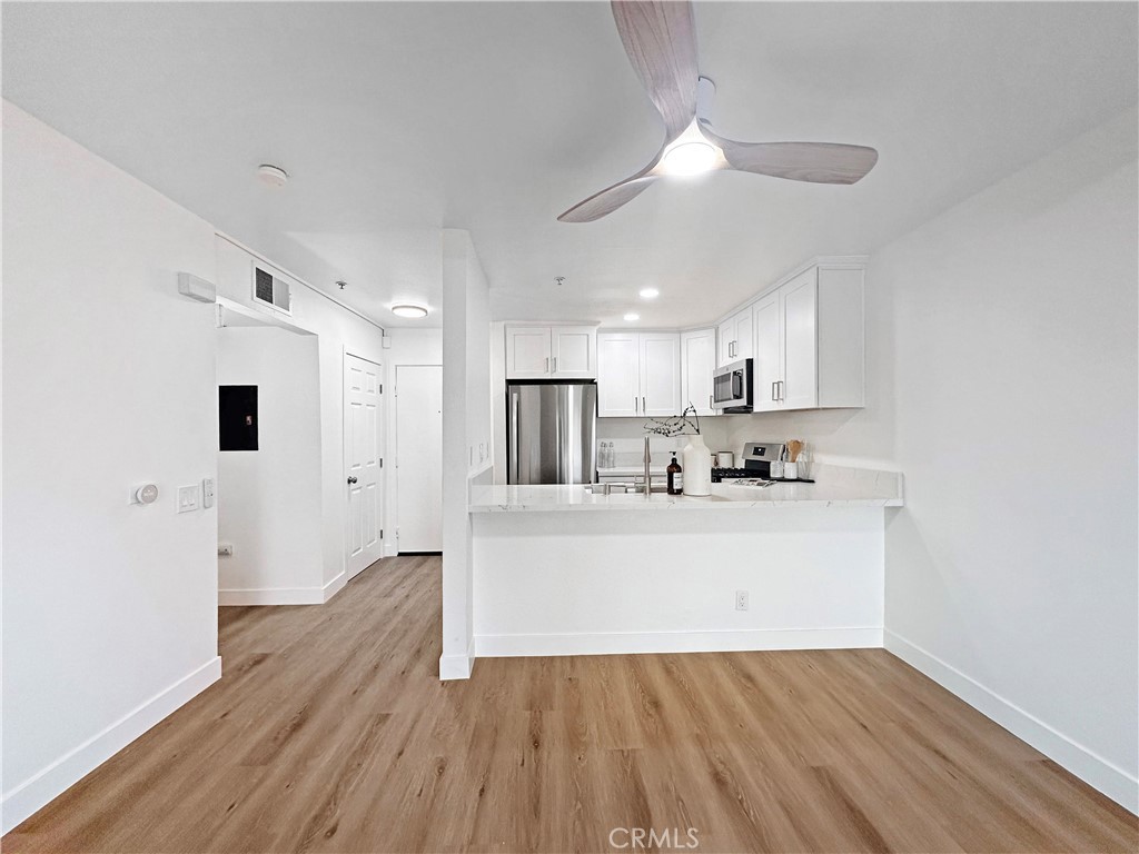 450 E 4th Street 110