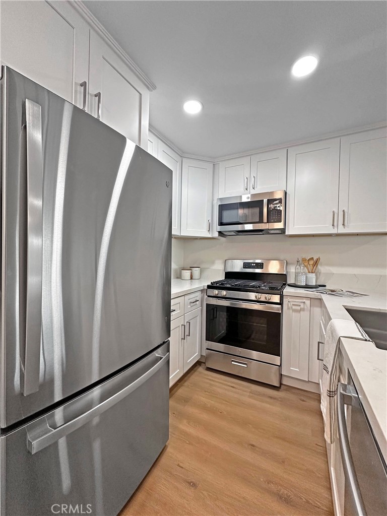 450 E 4th Street 110