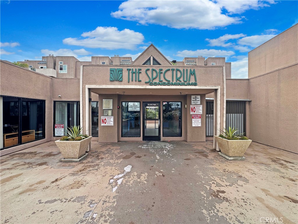 450 E 4th Street 110