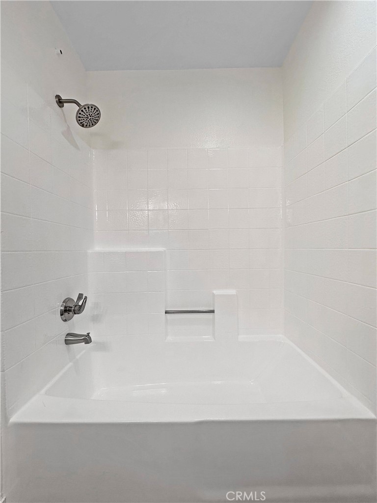 450 E 4th Street 110