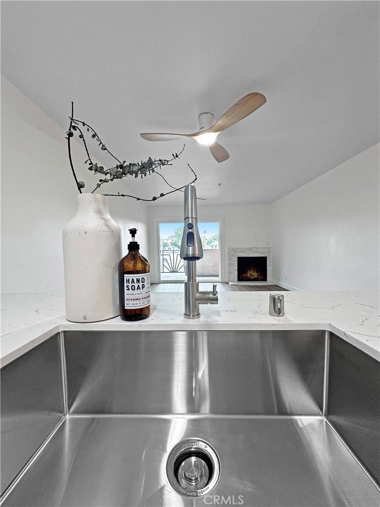 450 E 4th Street 110