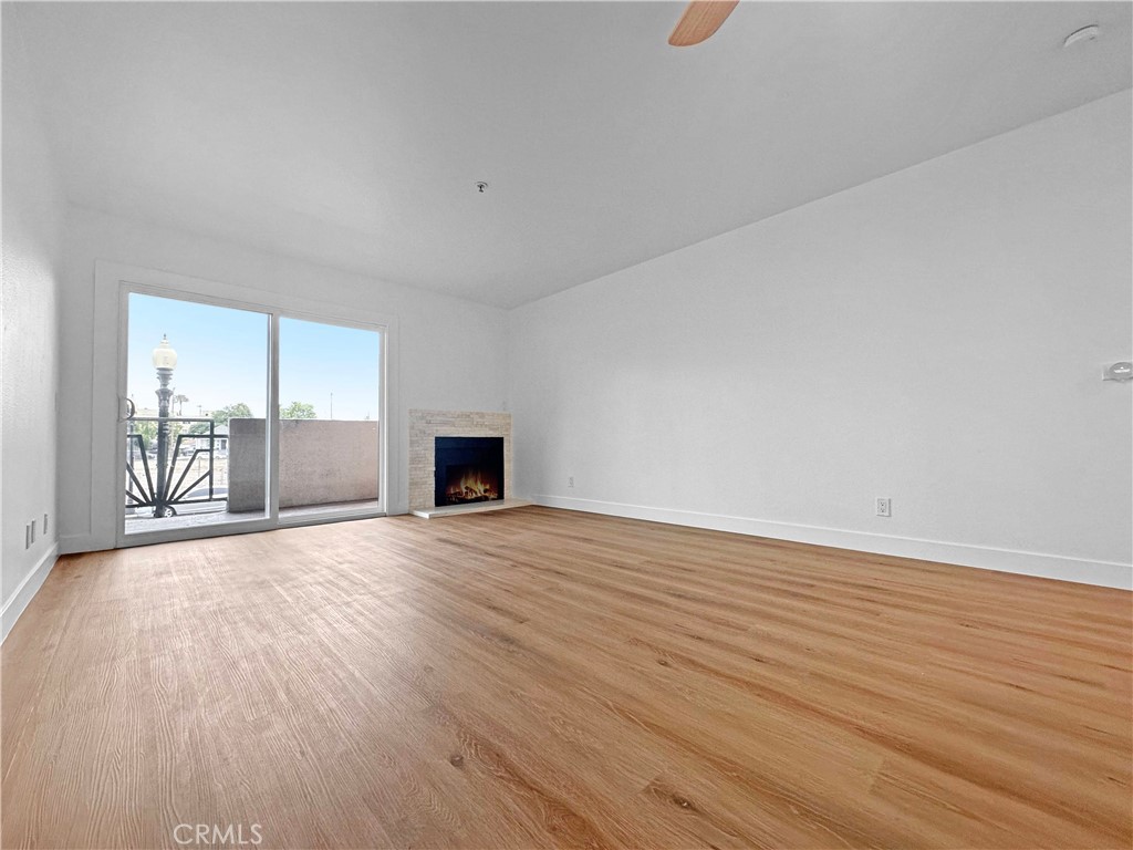 450 E 4th Street 110