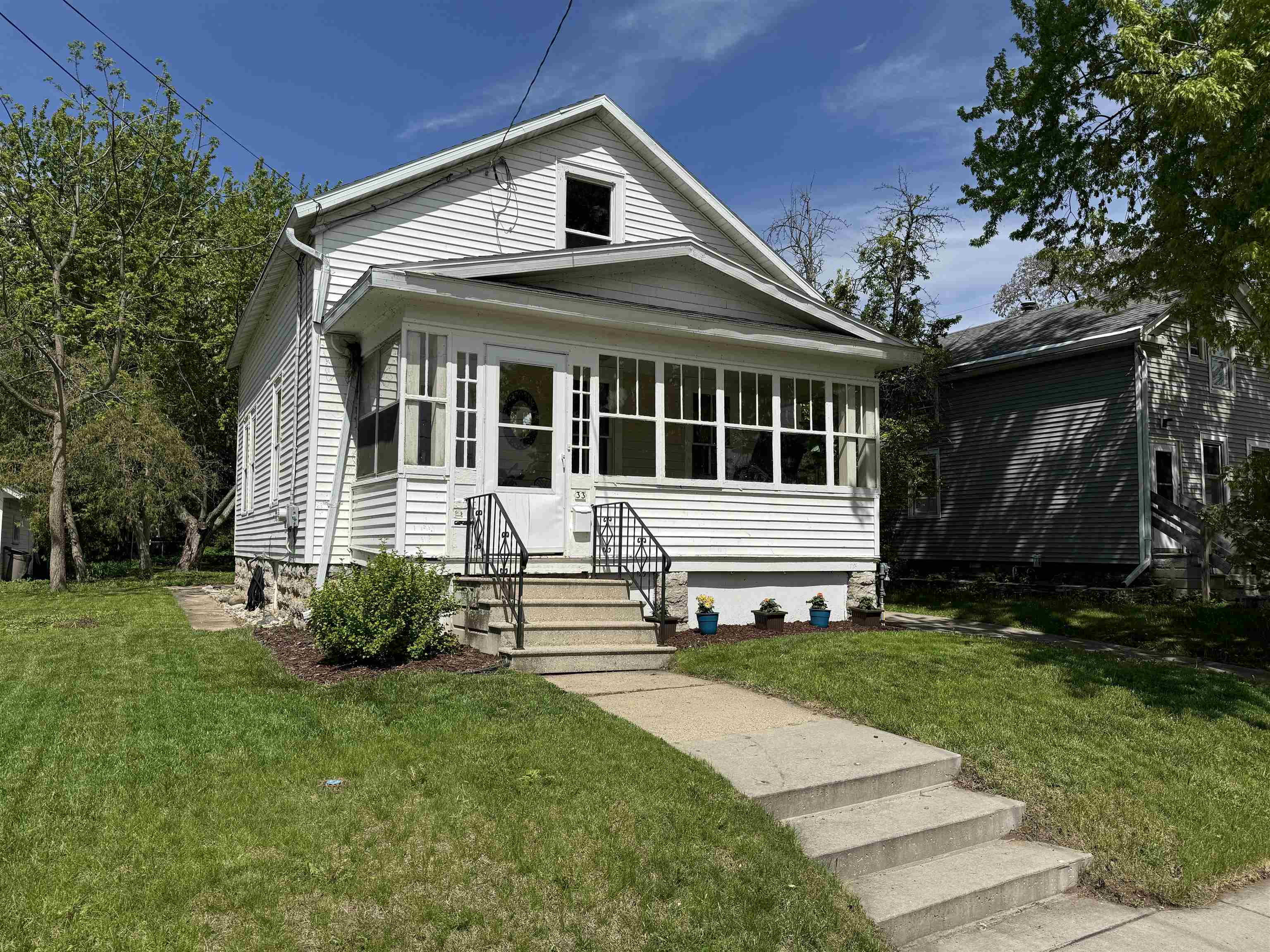 33 Eveline Street