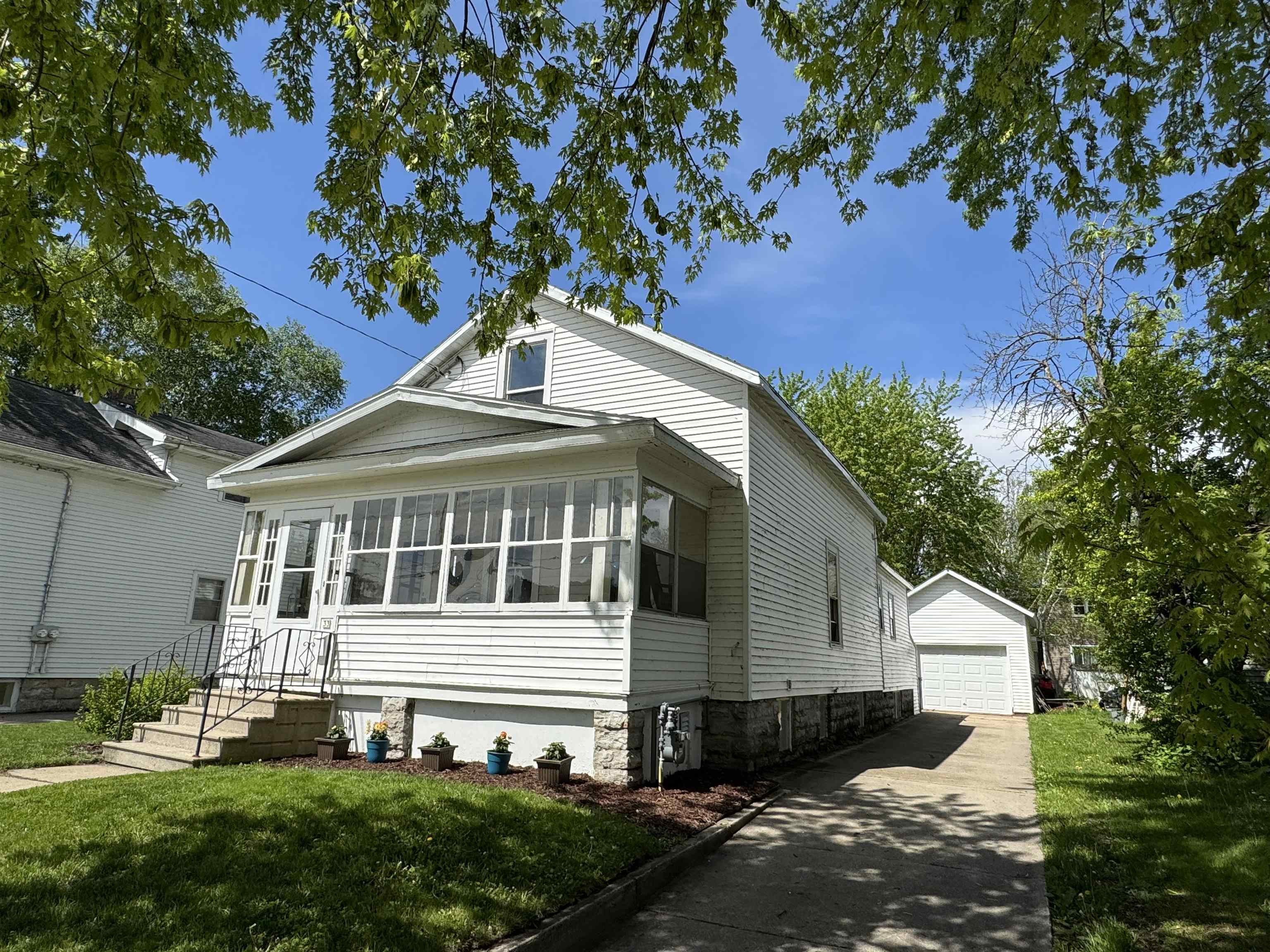 33 Eveline Street