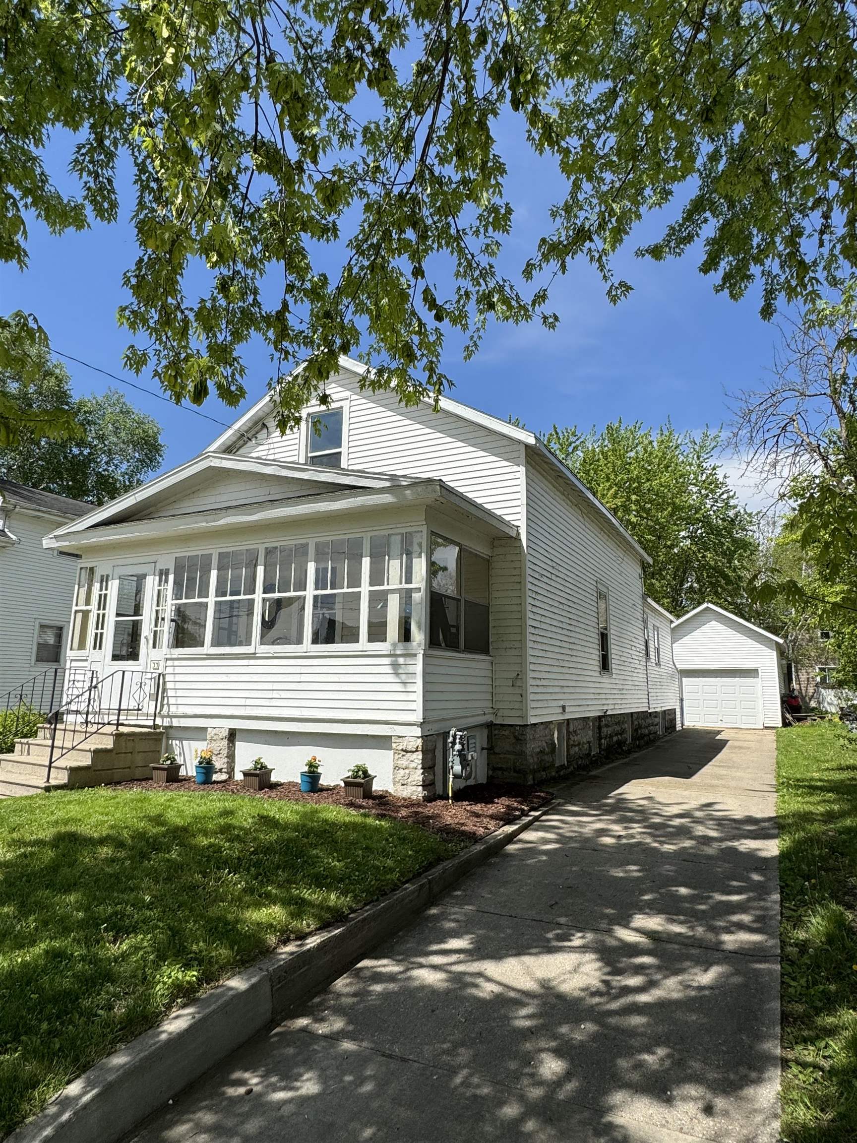 33 Eveline Street