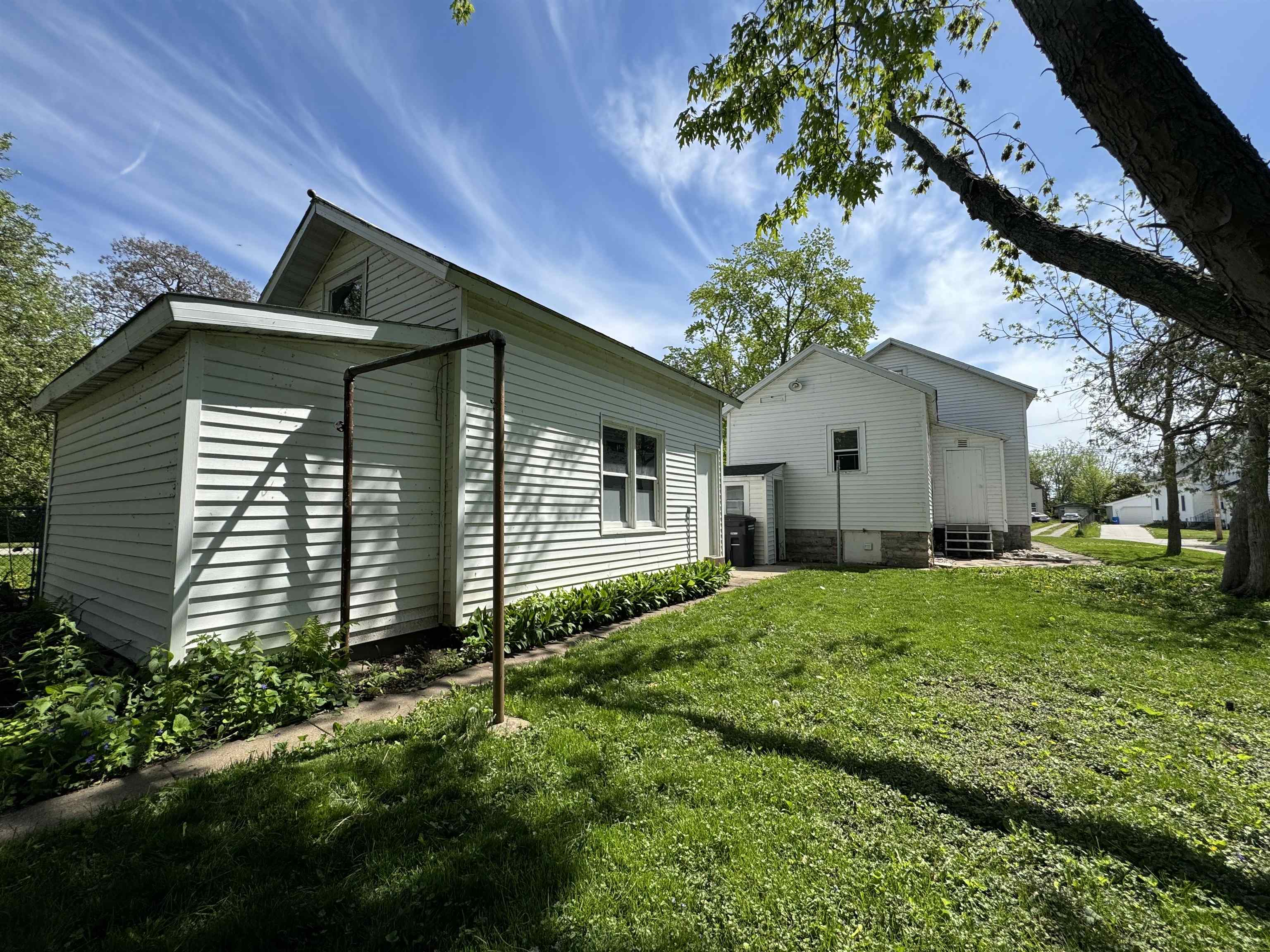 33 Eveline Street