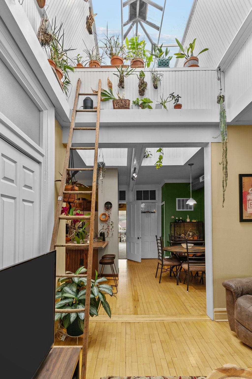 221 Watson Street