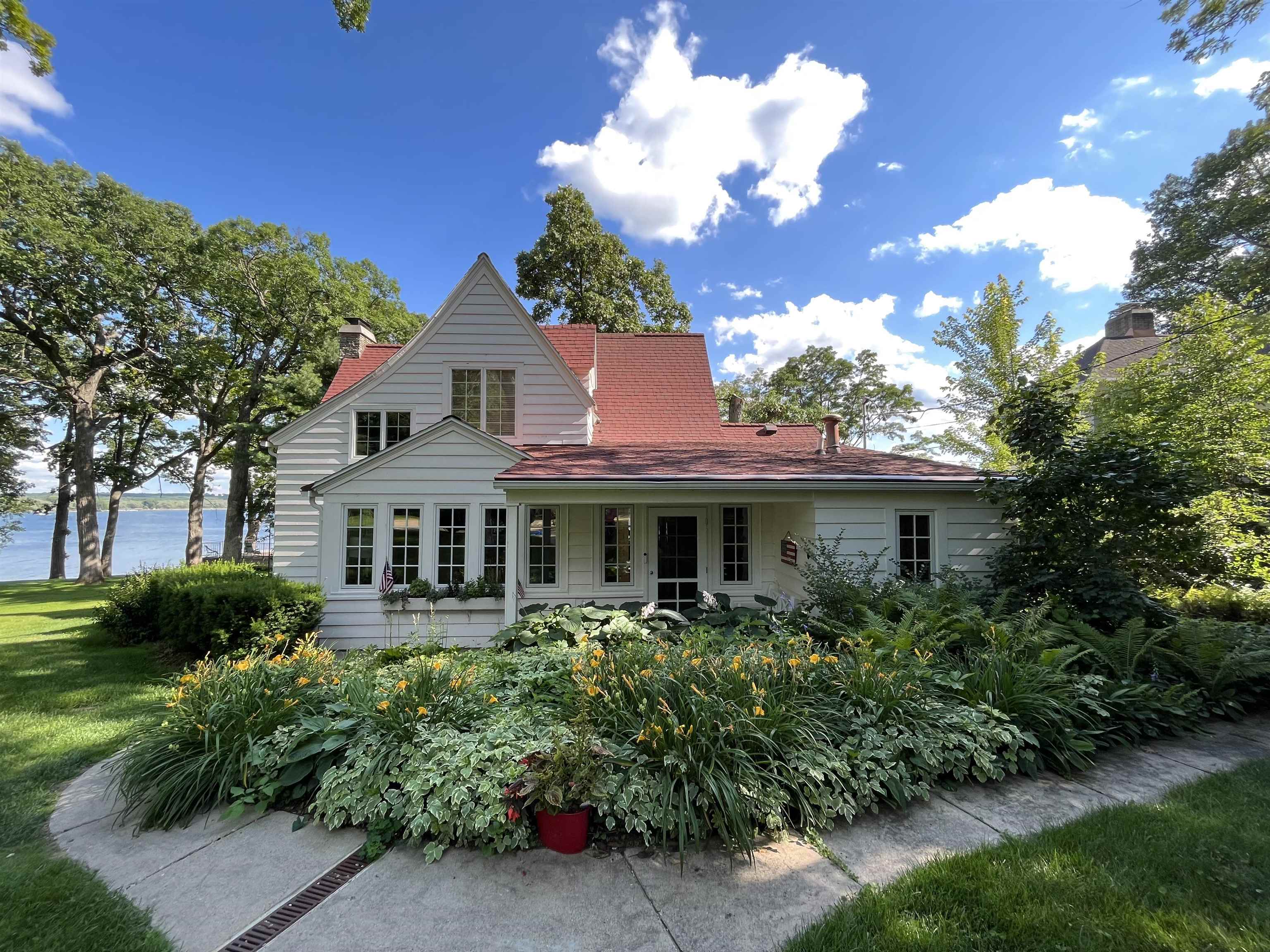 W1181 Illinois Avenue