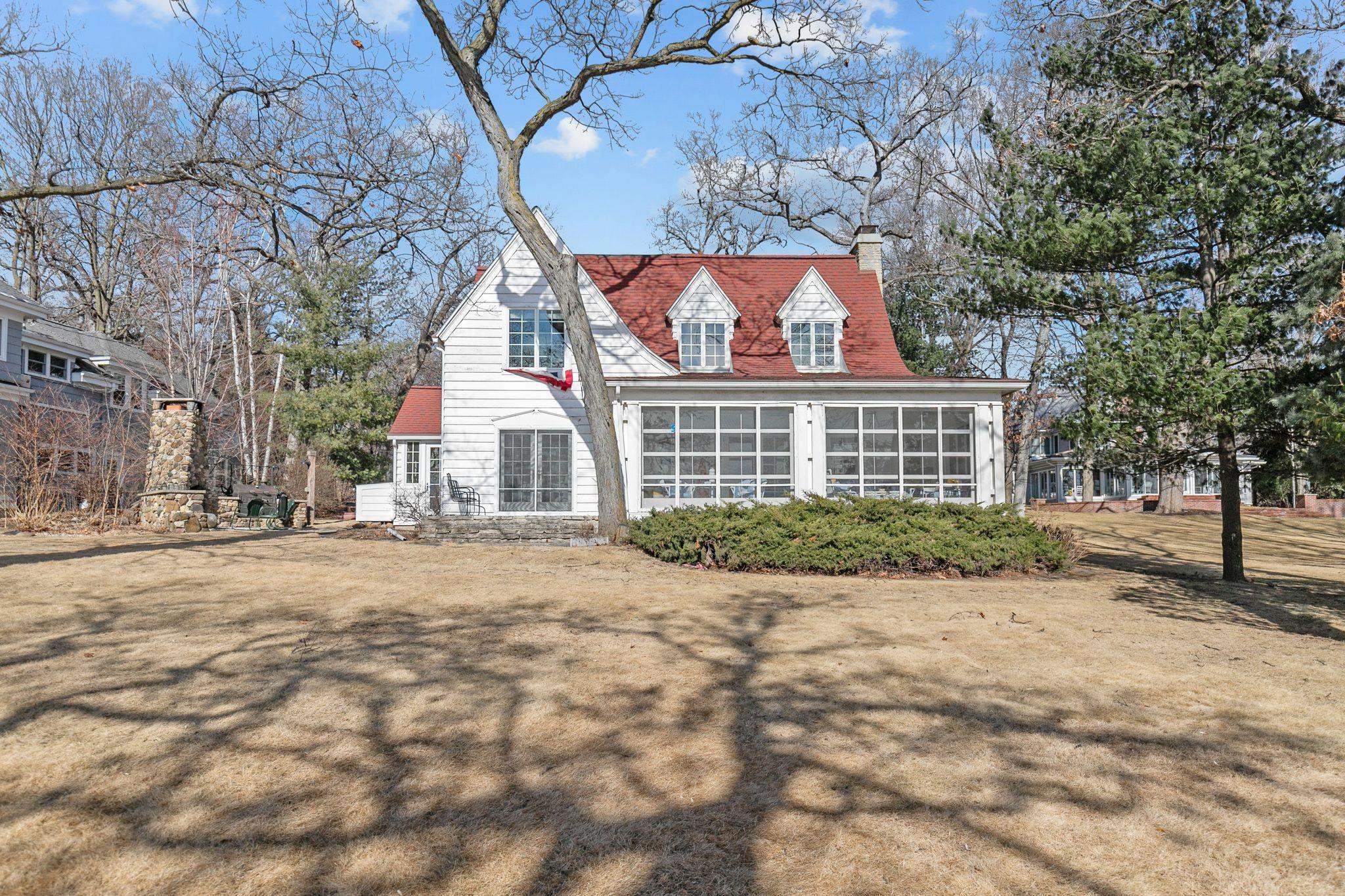 W1181 Illinois Avenue