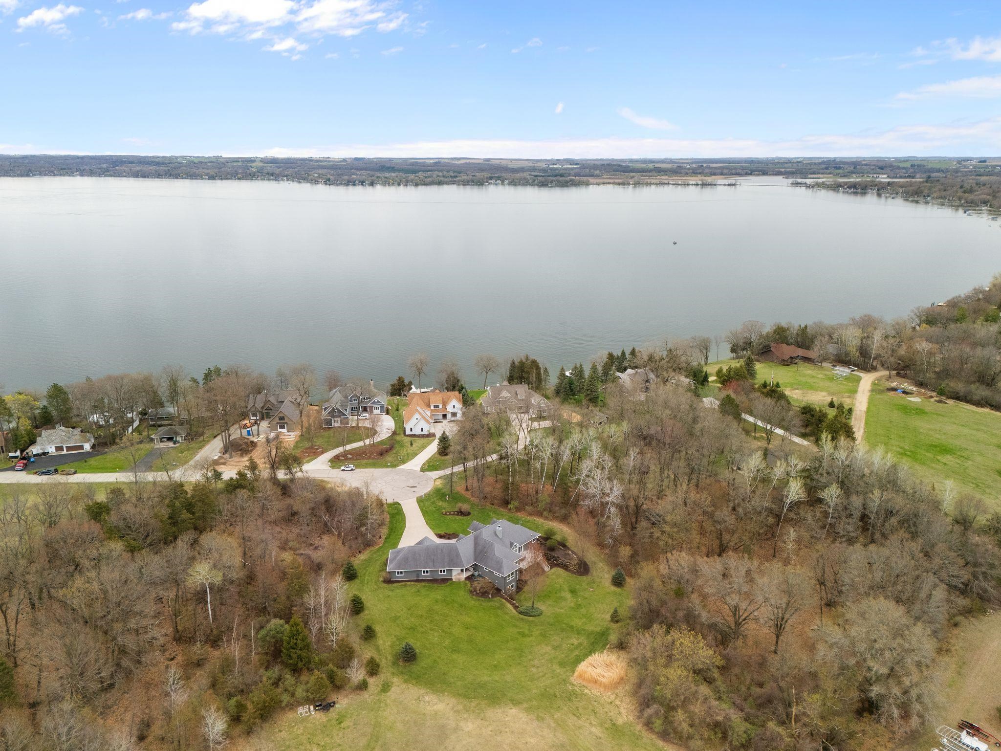 N4725 N Lakeshore Drive