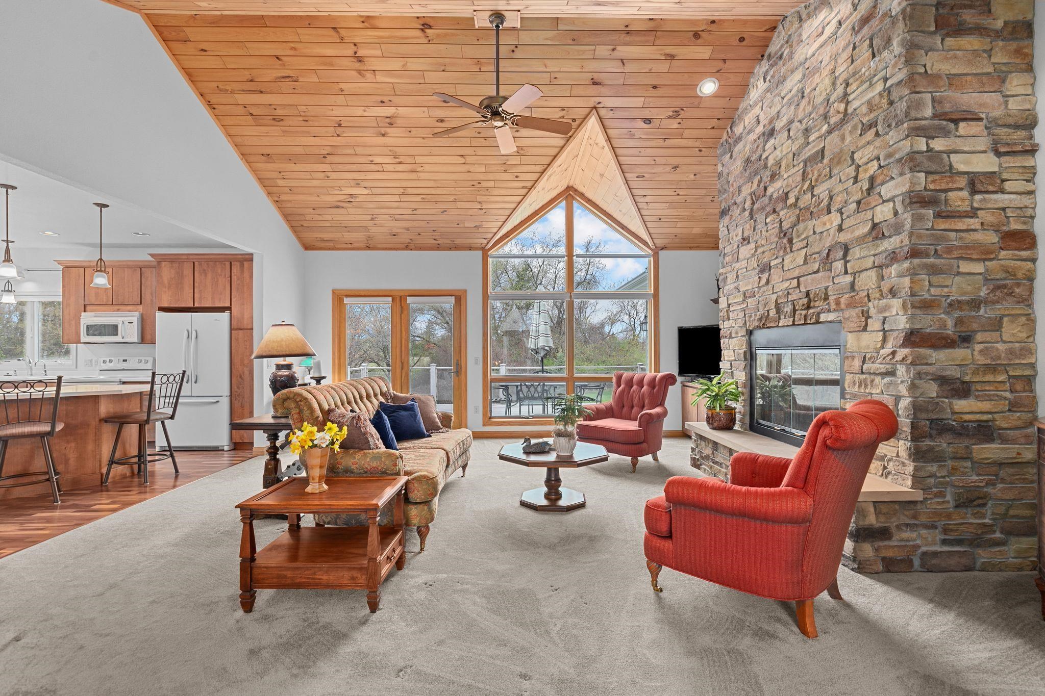 N4725 N Lakeshore Drive