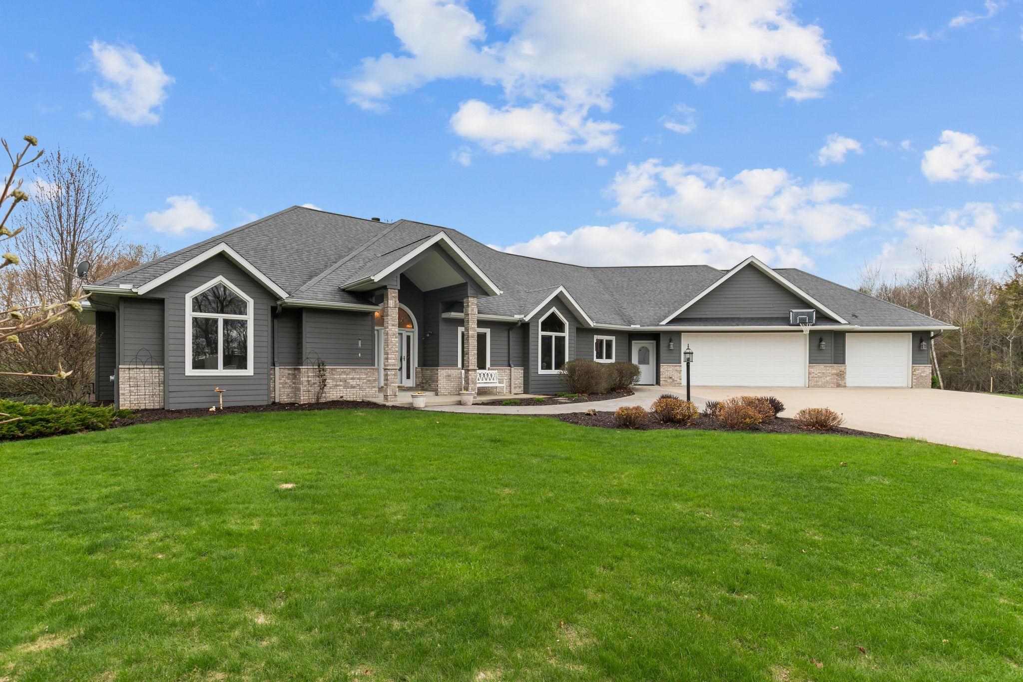 N4725 N Lakeshore Drive
