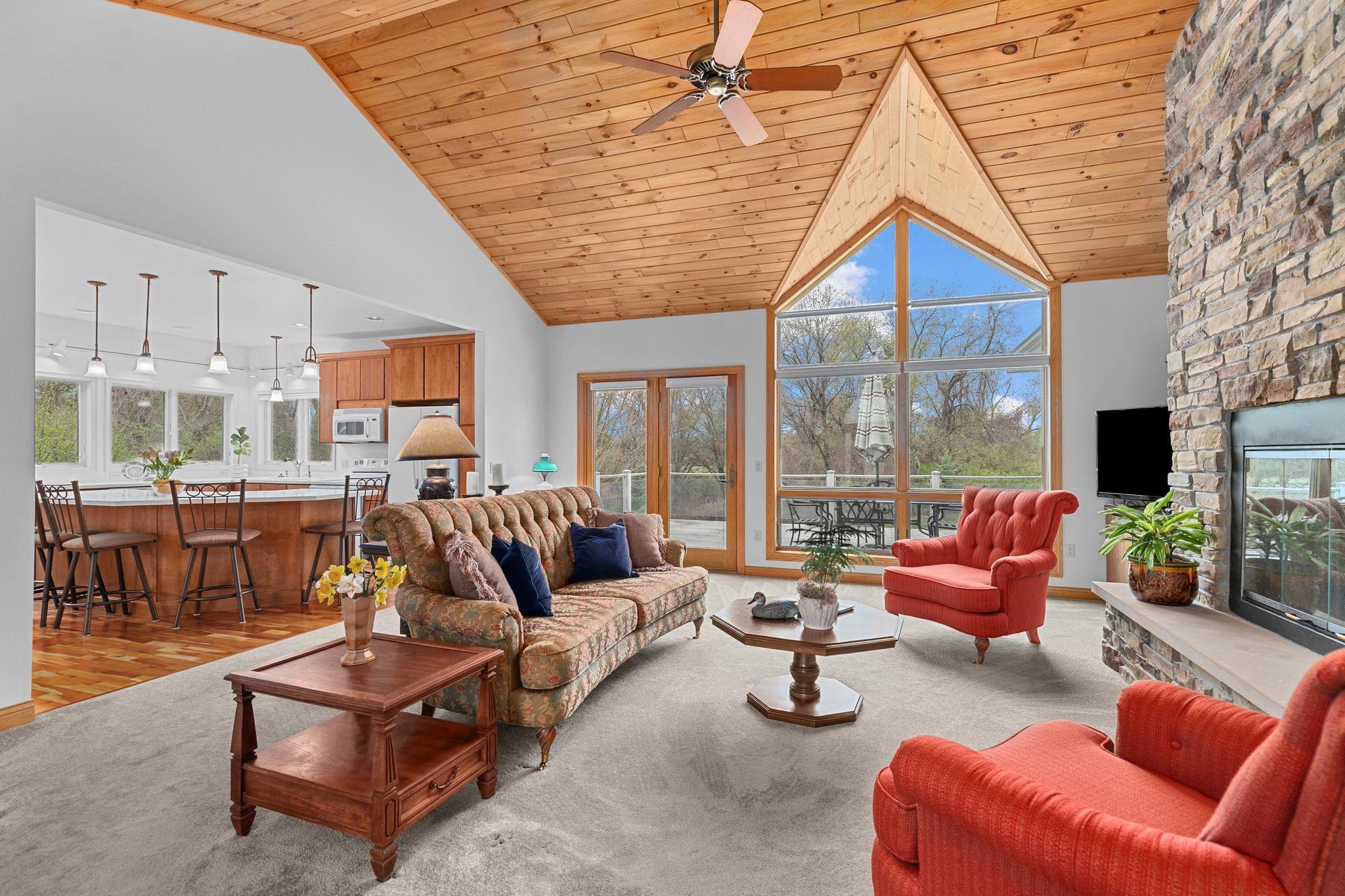 N4725 N Lakeshore Drive