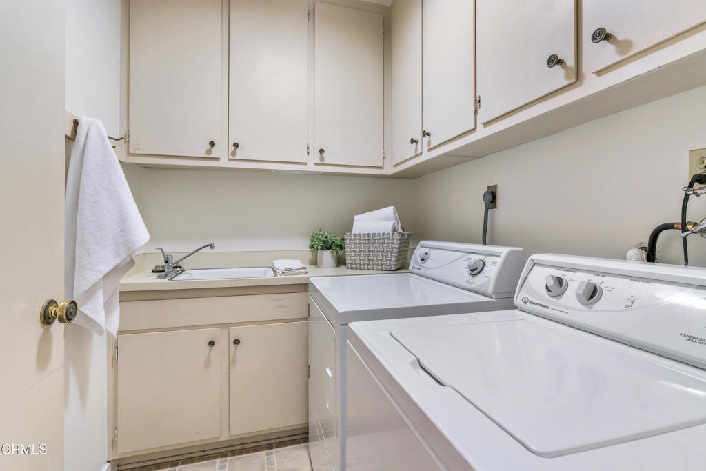 251 S Orange Grove Boulevard 2