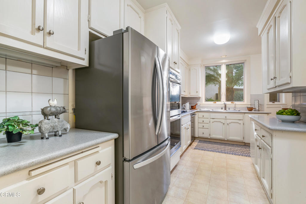 251 S Orange Grove Boulevard 2