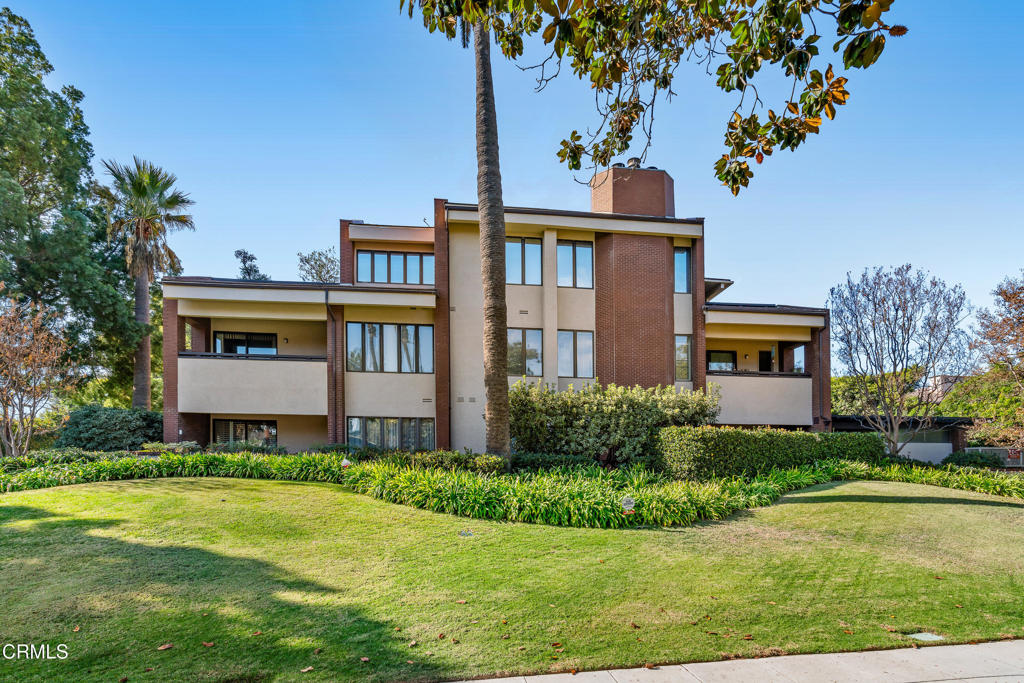251 S Orange Grove Boulevard 2