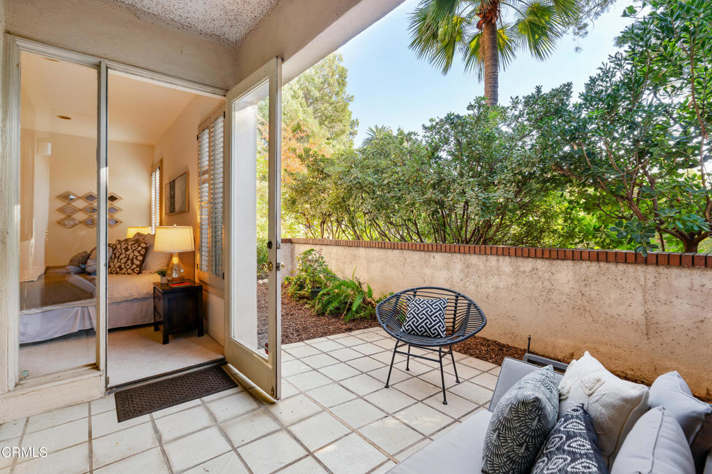 251 S Orange Grove Boulevard 2