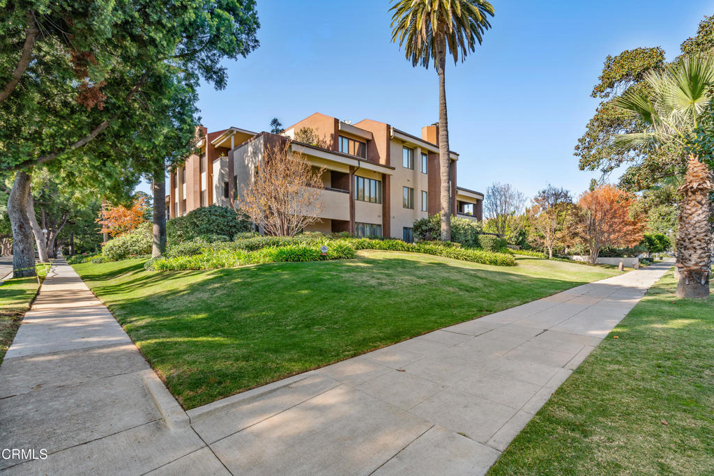 251 S Orange Grove Boulevard 2