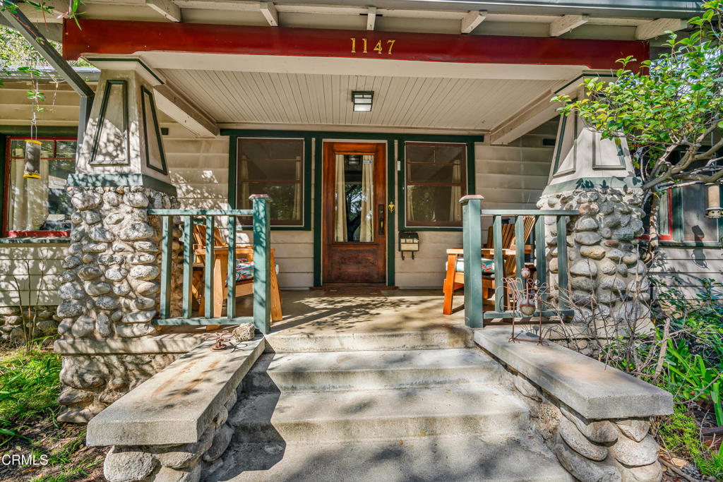 1145 N Catalina Avenue 1147