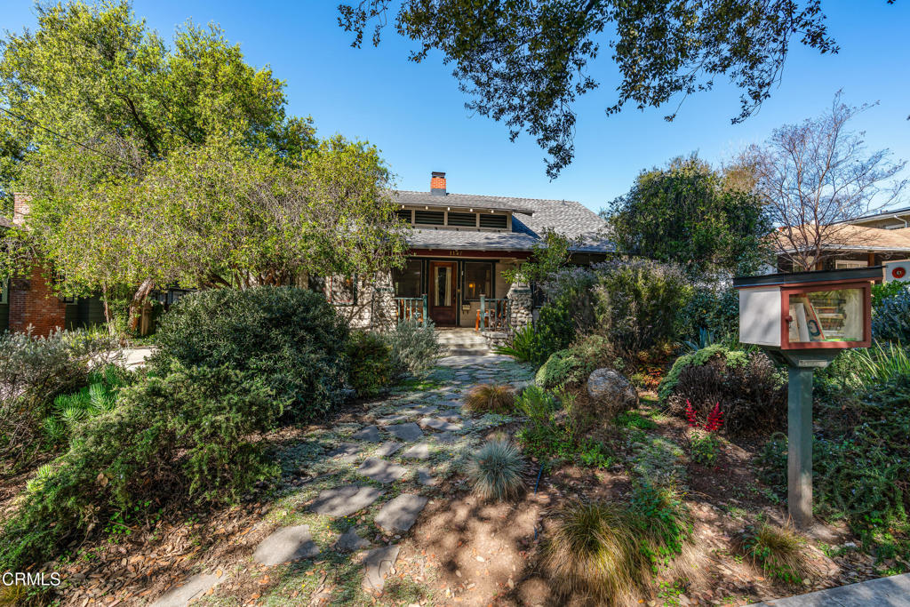 1145 N Catalina Avenue 1147