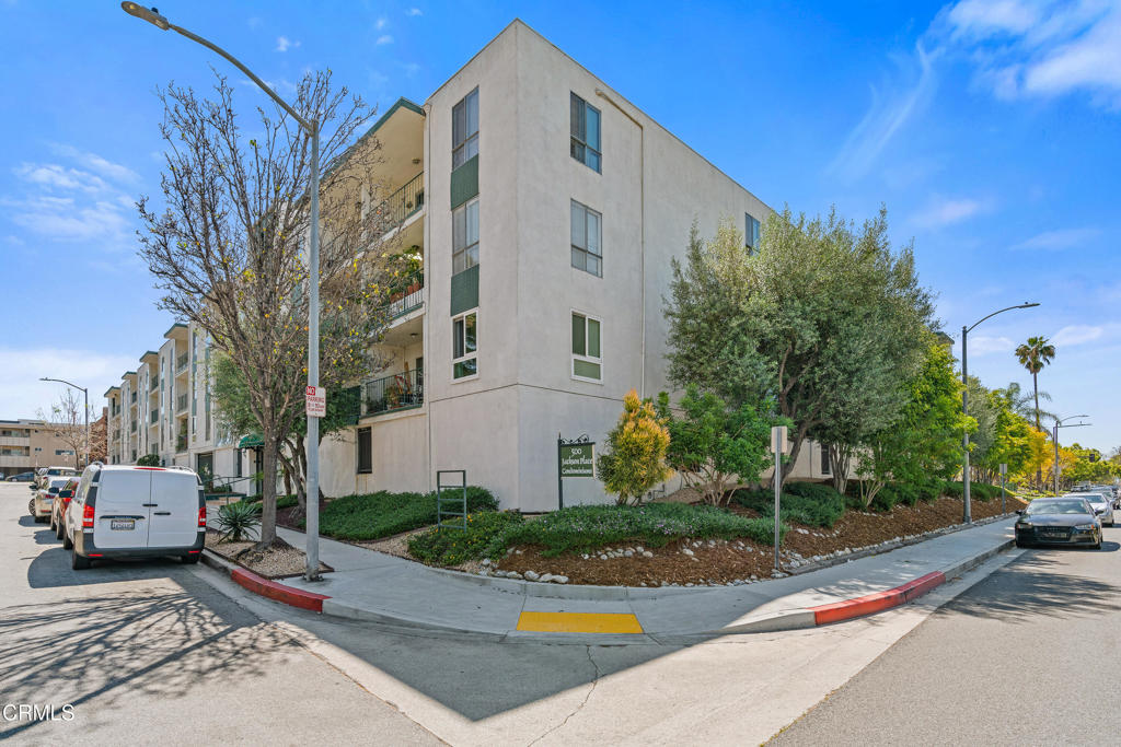 500 Jackson Place 313
