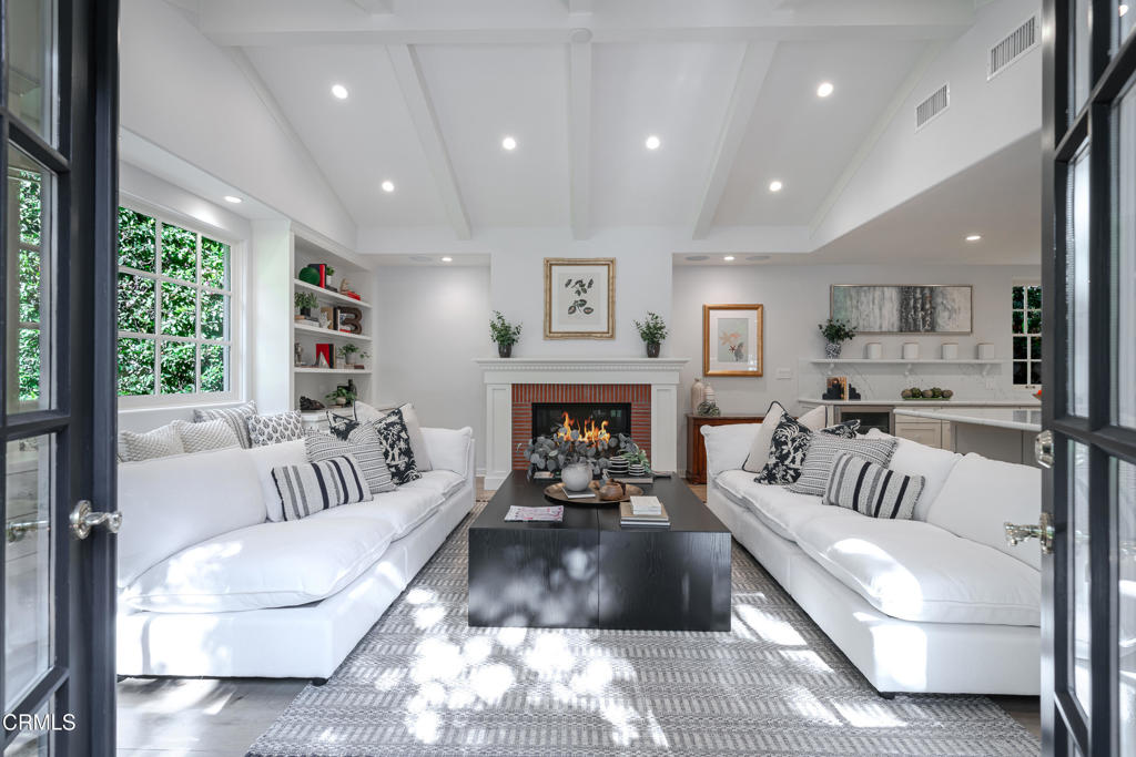 2051 Mendocino Lane