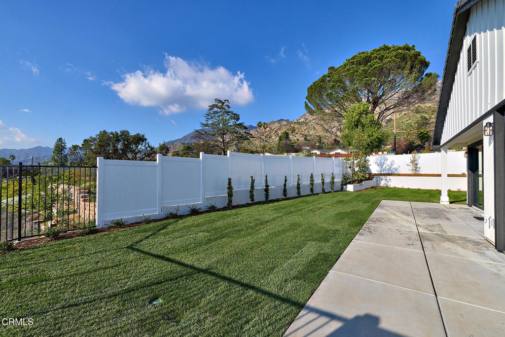 3245 Arrowhead Court