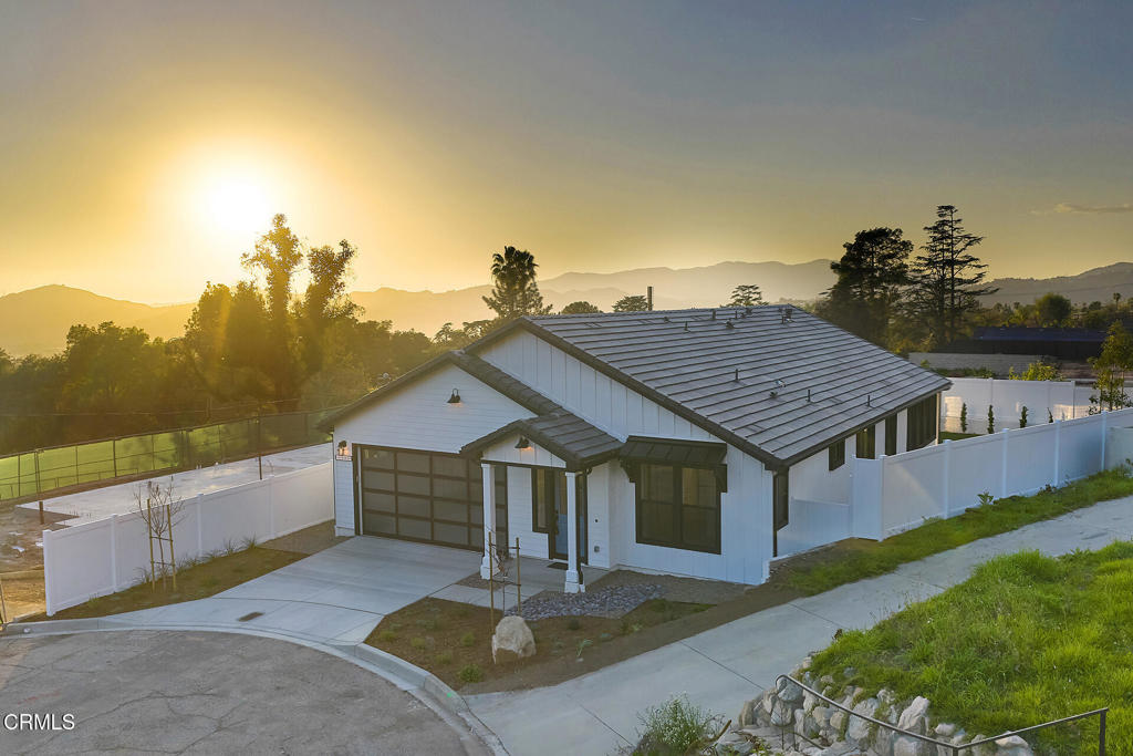 3245 Arrowhead Court