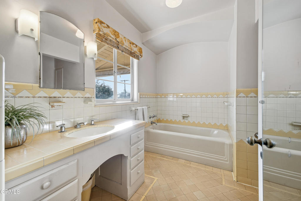 2450 E Orange Grove Boulevard