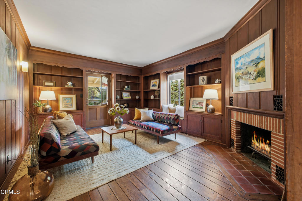 2450 E Orange Grove Boulevard