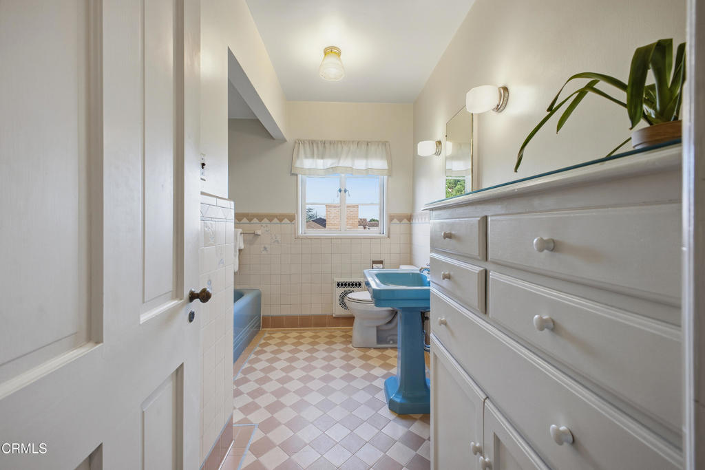 2450 E Orange Grove Boulevard