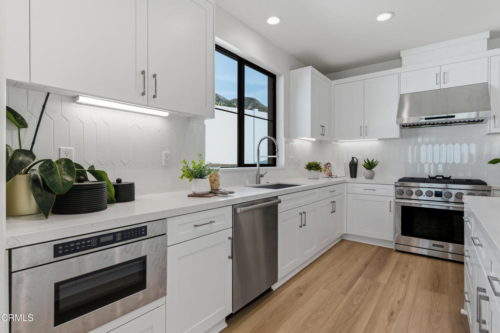 306 E Las Flores Drive