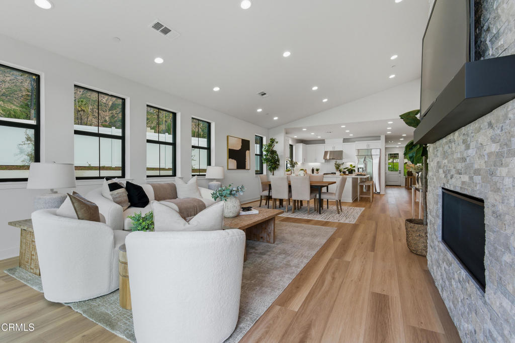 3245 Arrowhead Court