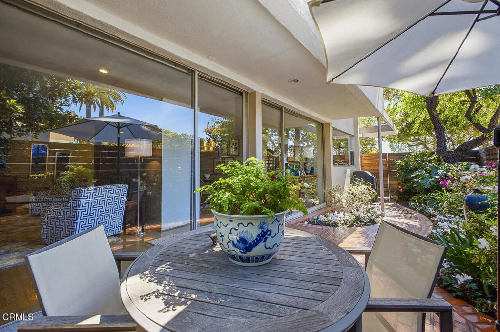 1000 S Orange Grove Boulevard 23