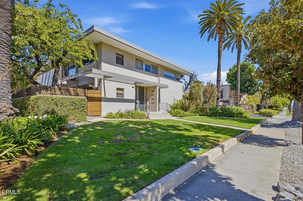 1000 S Orange Grove Boulevard 23