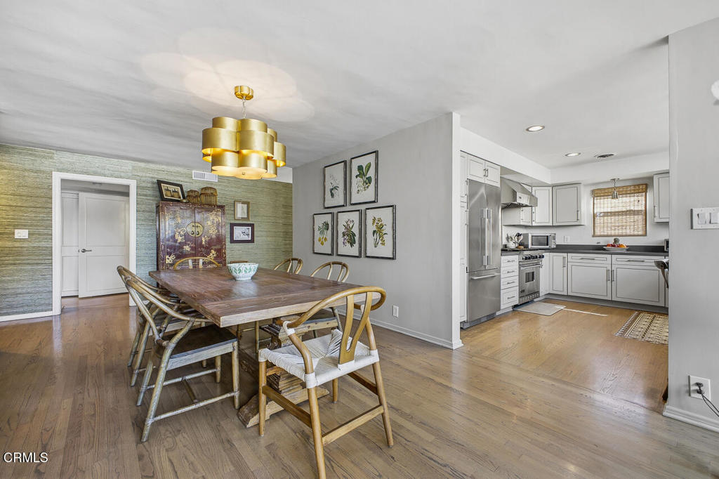 1000 S Orange Grove Boulevard 23