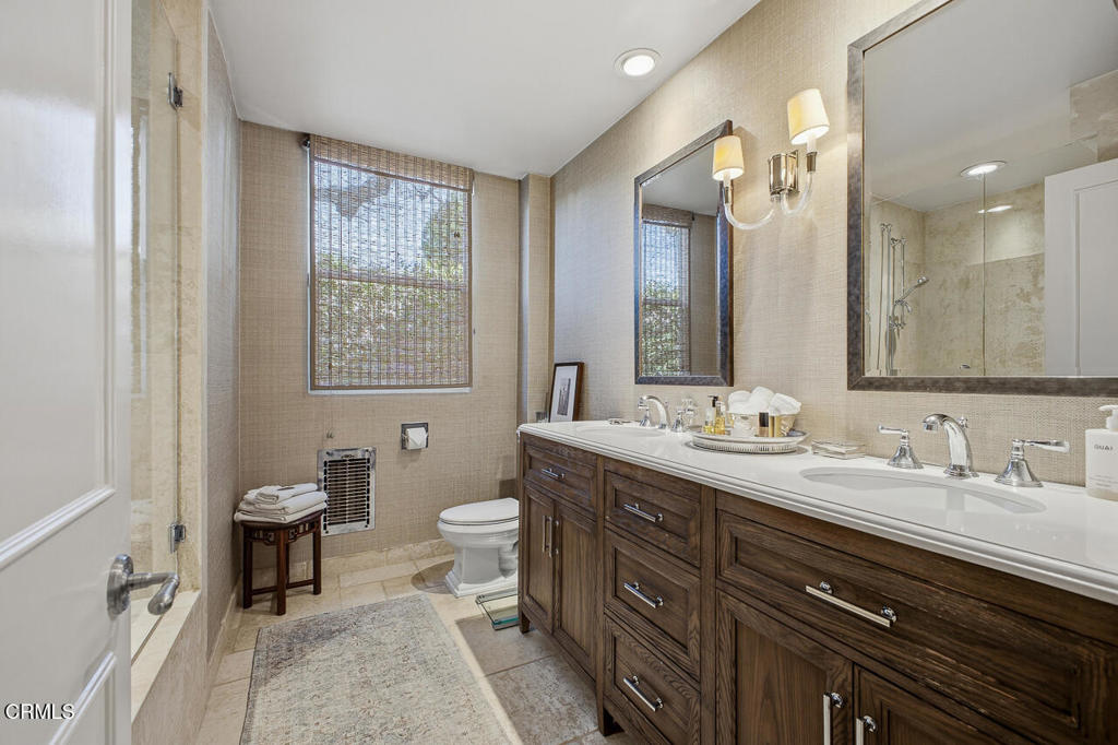 1000 S Orange Grove Boulevard 23