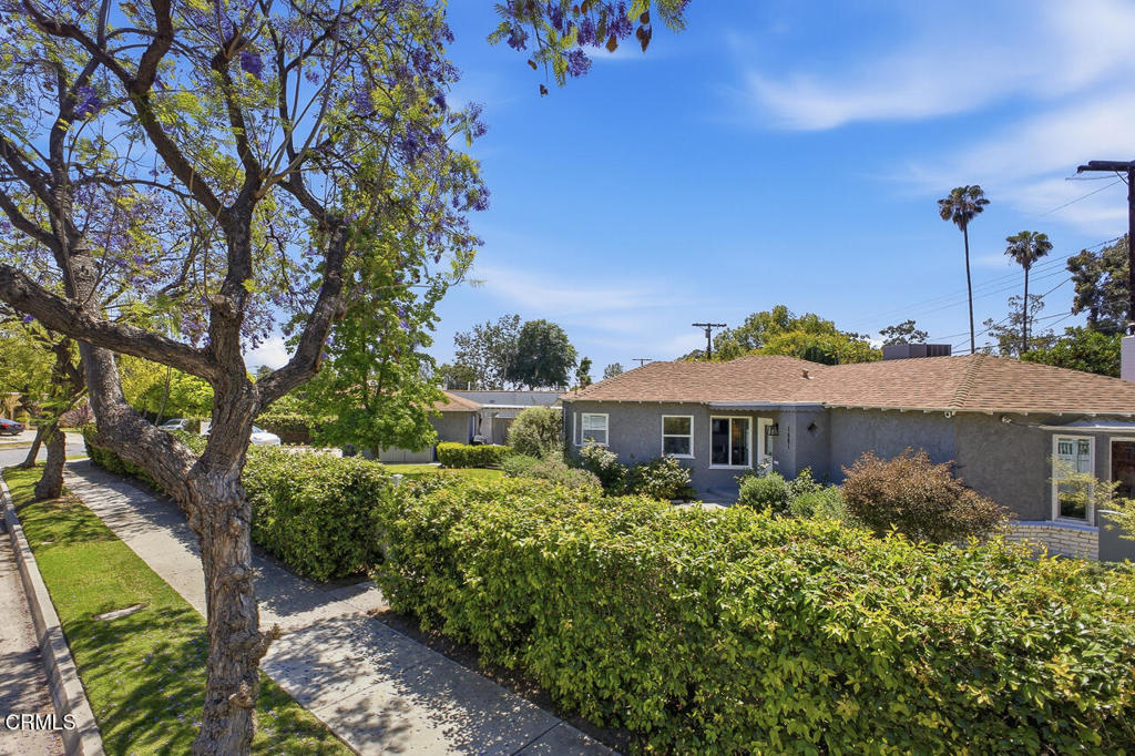 1681 Forest Avenue